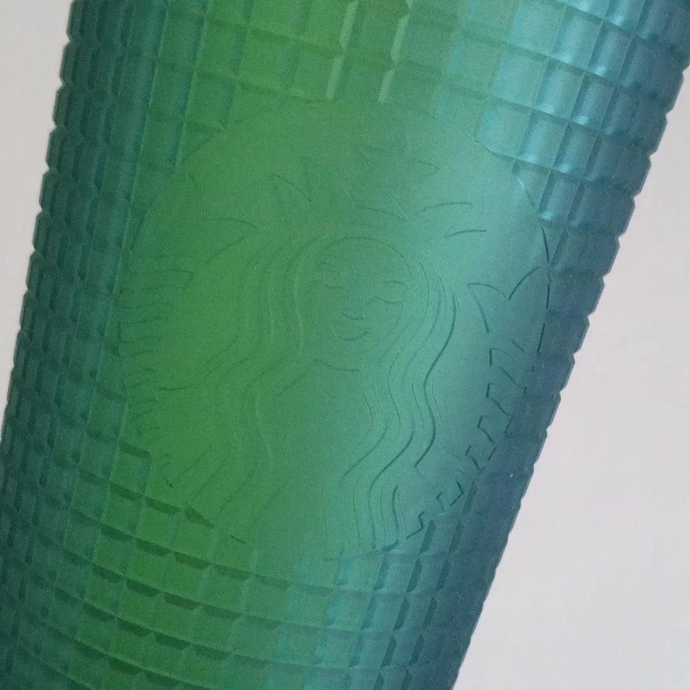 Starbucks Green Iridescent Soft Touch Grid 24 oz Cold Cup Tumbler w Lid & Straw